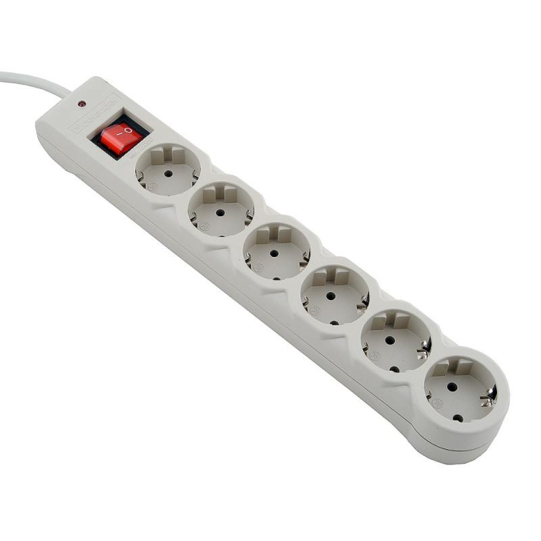Uzatma kabelleri Defender Surge protector  DFS 603 3 m, 6 outlets (99407)