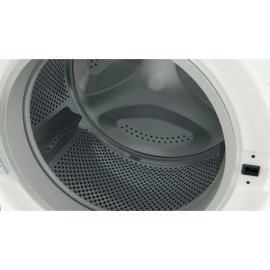 Paltaryuyan maşın Indesit BWE 81282 L B