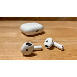 Qulaqlıq Apple AirPods 4 with Active Noise Cancellation (ANC)